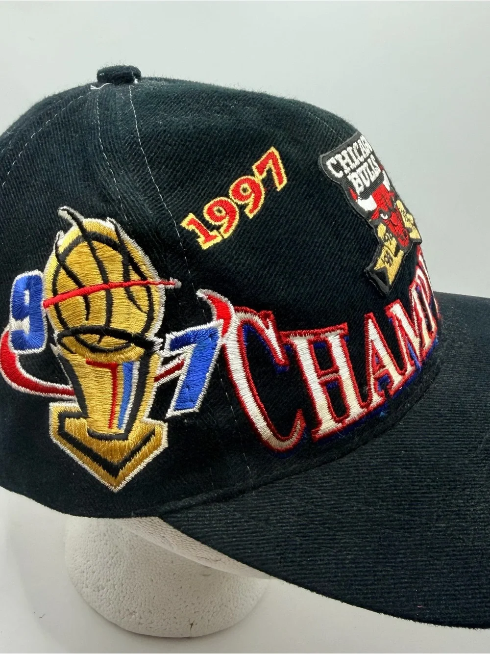 Vintage 1997 Chicago Bulls NBA Champions Logo Athletic Snapback Hat